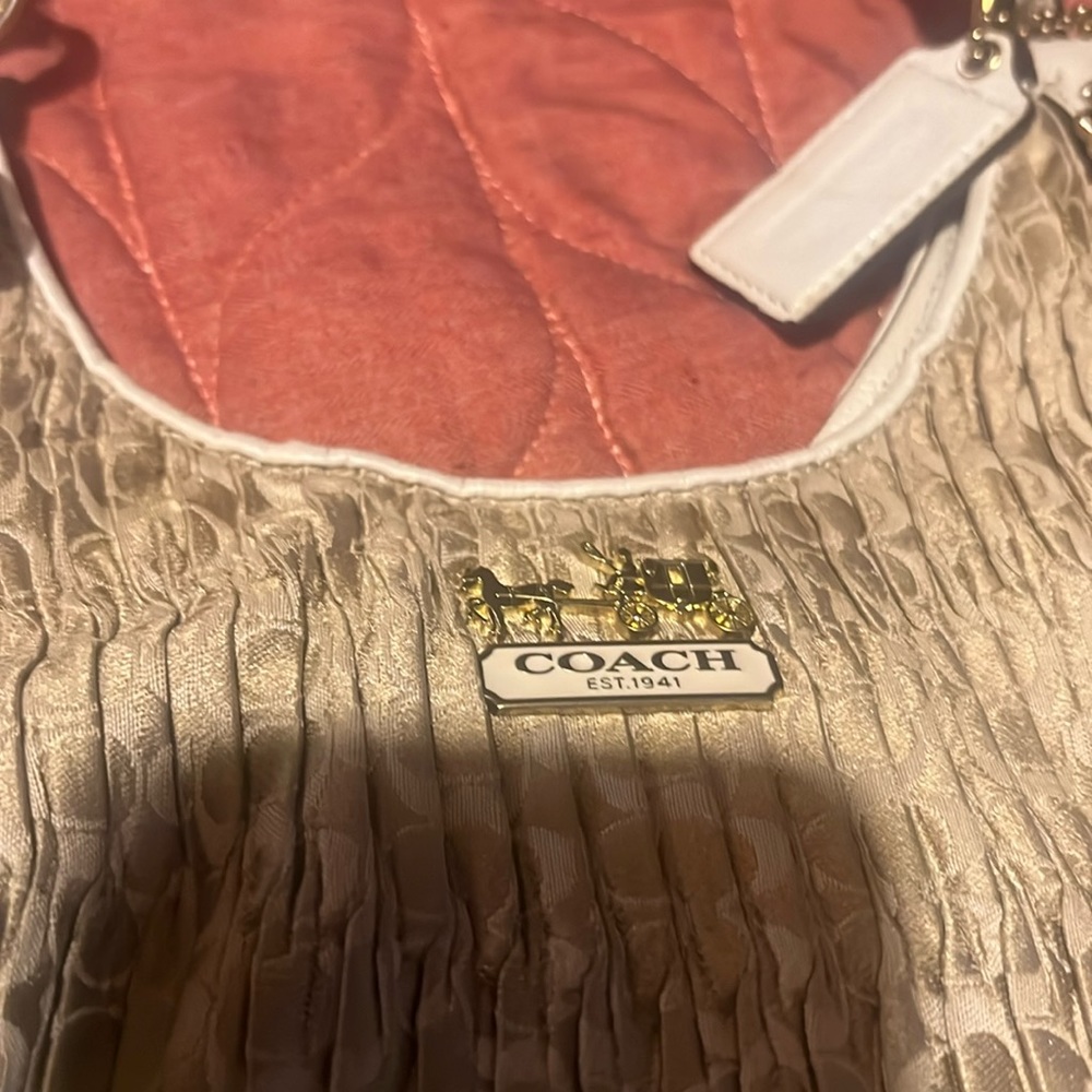 Coach Shoulder Bag Signature